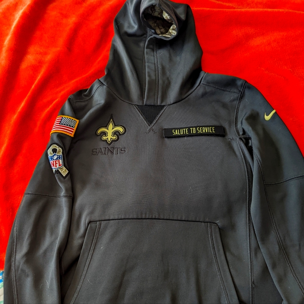 Youth Saints small Salute to Service aweatshirt